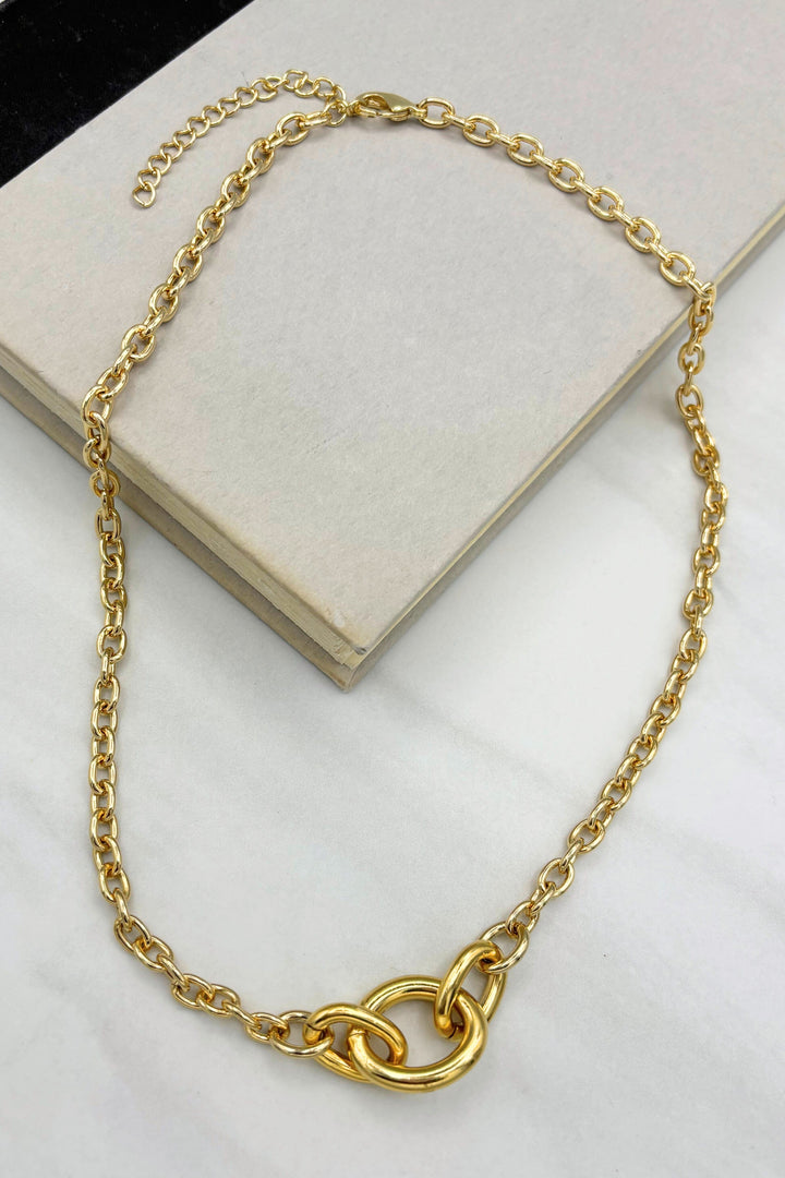 Classic Chunky Chain Link Accent Short Necklace