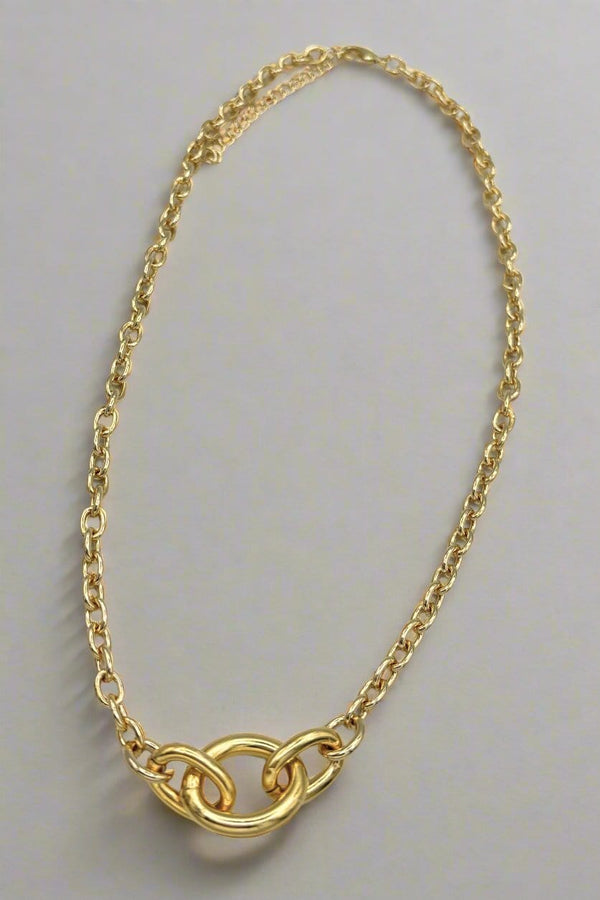 Classic Chunky Chain Link Accent Short Necklace