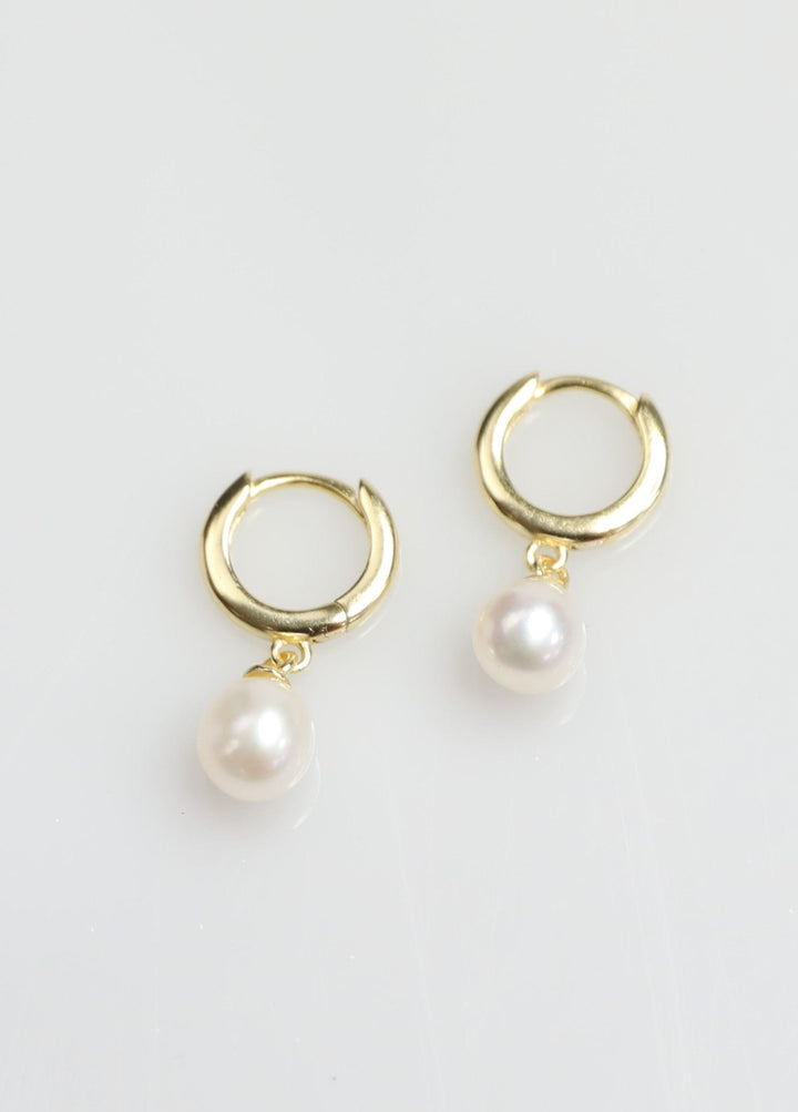 Huggie Earrings with Freshwater Pearl