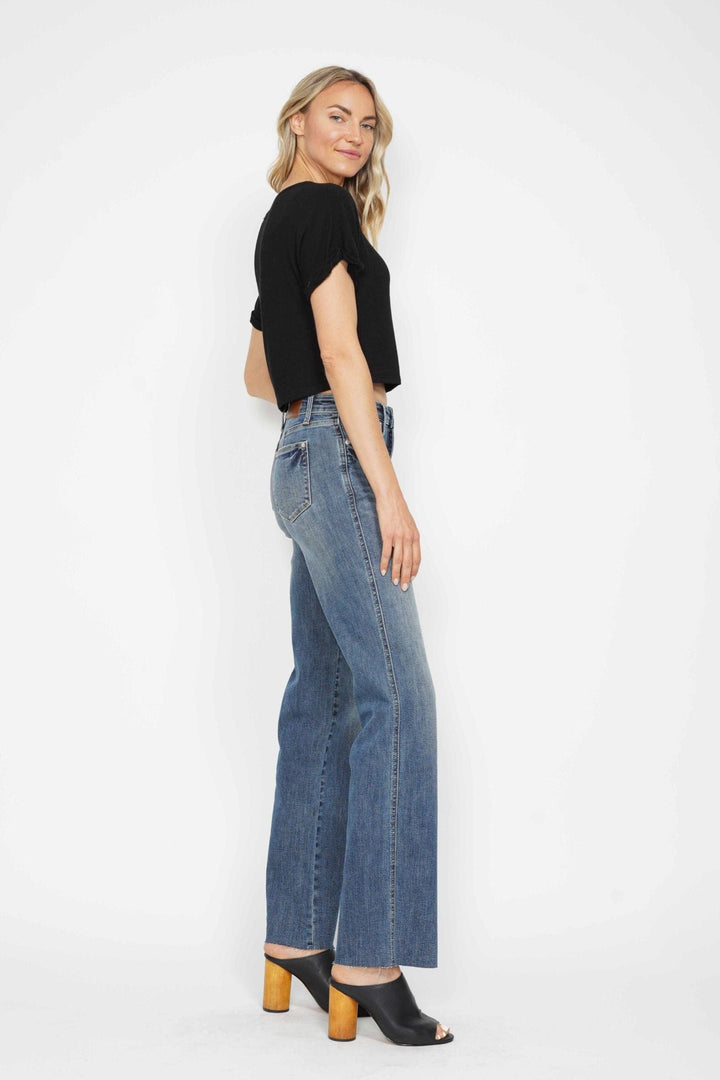 Judy Blue Mid Rise Tummy Control Vintage Wash Straight Leg Jeans