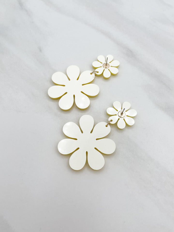 Resin Daisy Earrings