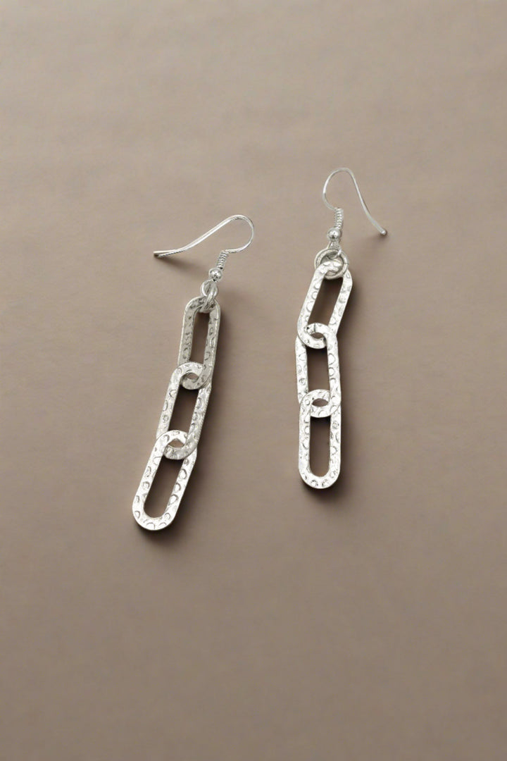 Rippled Oval Chain Link Dangle Earrings