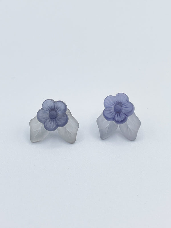 Buch + Deichmann Frosted Flower Earrings with Leaves