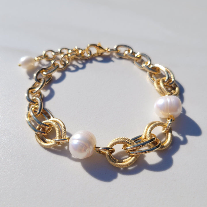 Diversity Pearl Bracelet