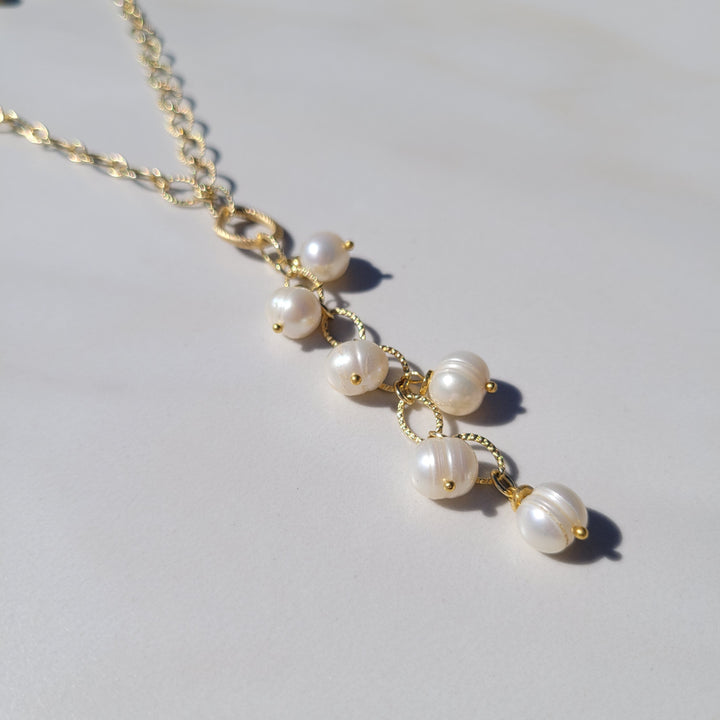 Drifting Velarium Pearl Necklace