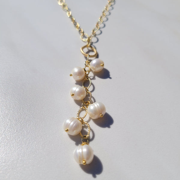 Drifting Velarium Pearl Necklace