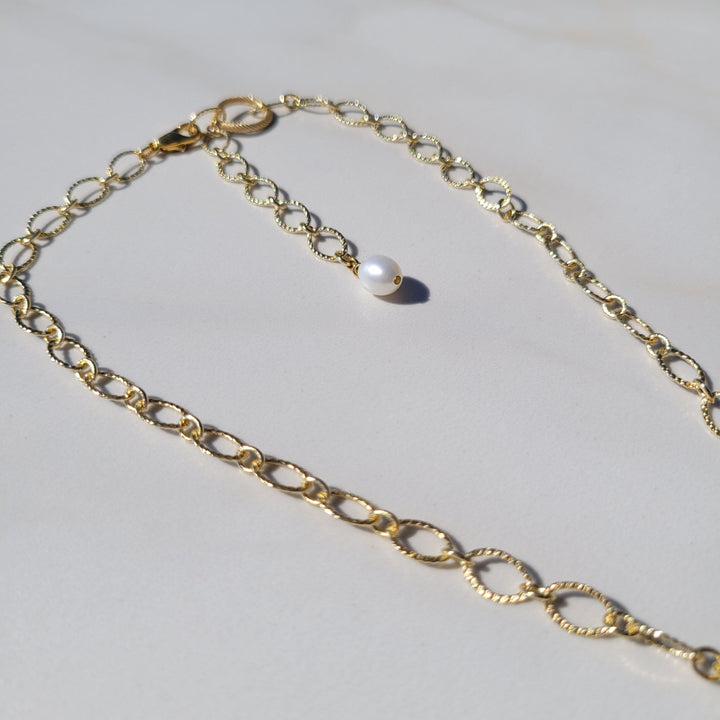 Drifting Velarium Pearl Necklace