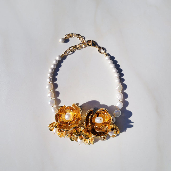 Golden Dancing Trillium Flower Cluster Pearl Necklace