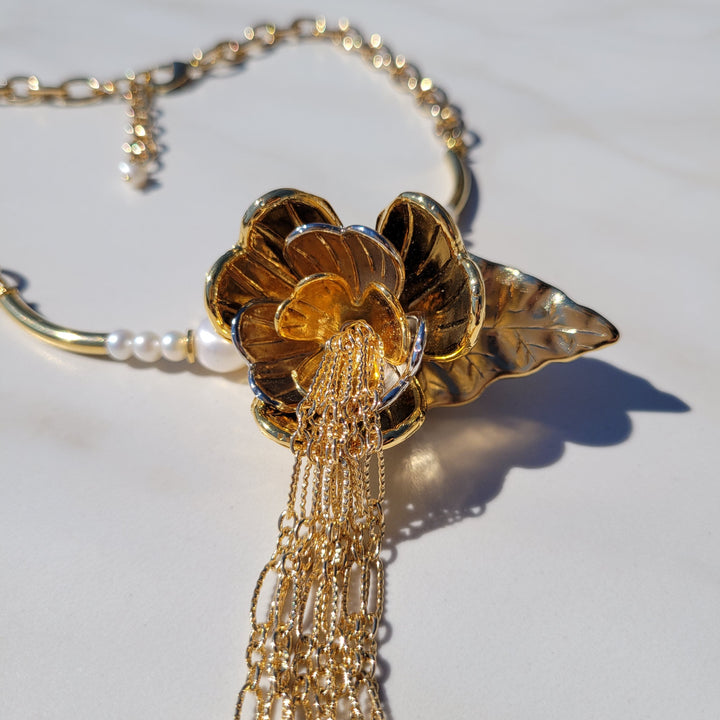 Golden Dancing Trillium Flower Pearl Necklace