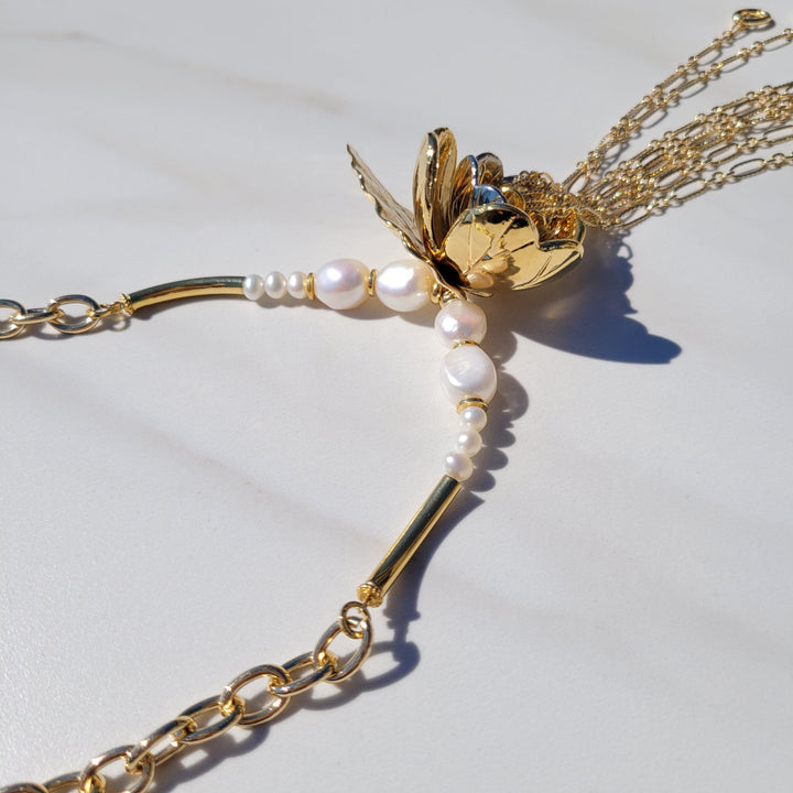 Golden Dancing Trillium Flower Pearl Necklace