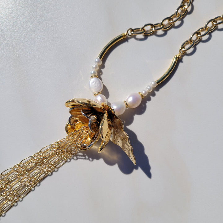 Golden Dancing Trillium Flower Pearl Necklace