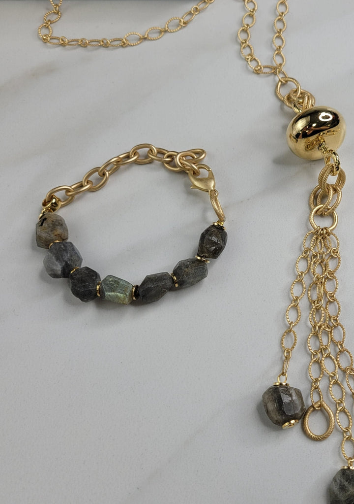 Johona Bracelet Handmade with Cable Chain and Labradorite Stones