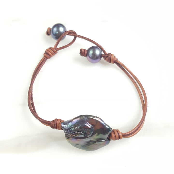 Leather Bracelet with Flat Biwa Pearl