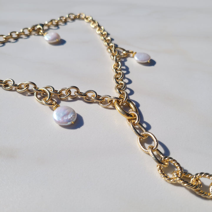 The Nile Pearl Y Necklace